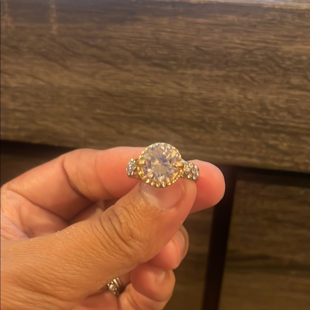 Elegant Silver and Gold Ring